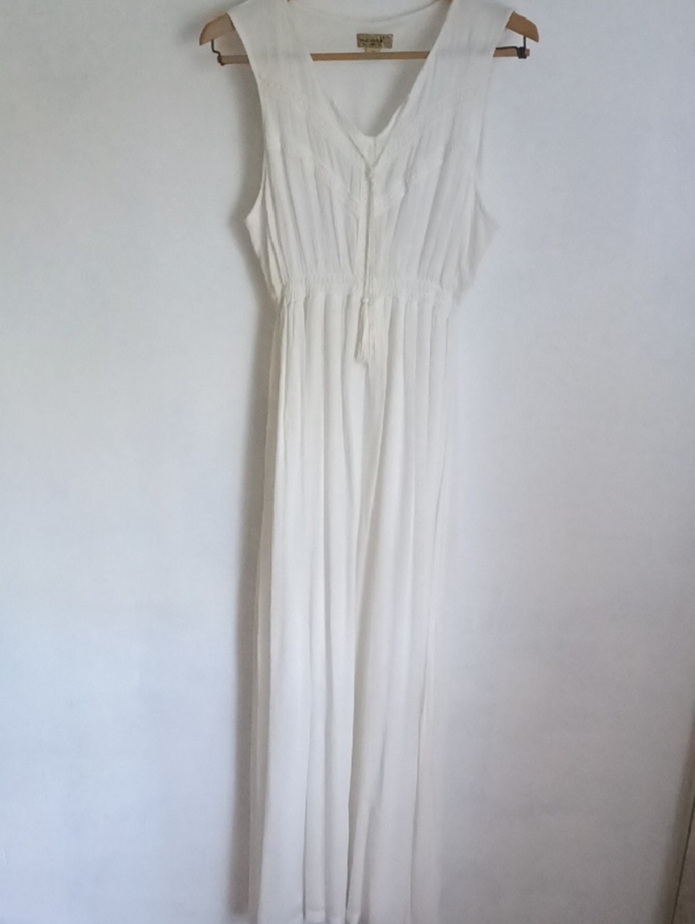 Elegant White Maxi Dress with Drawstring Waist